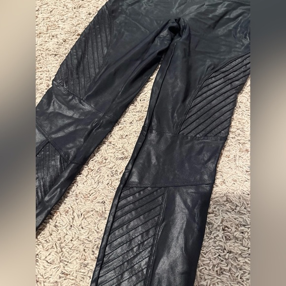 Spanx Moto Faux Leather Leggings Medium Black High Waisted - Picture 2 of 4